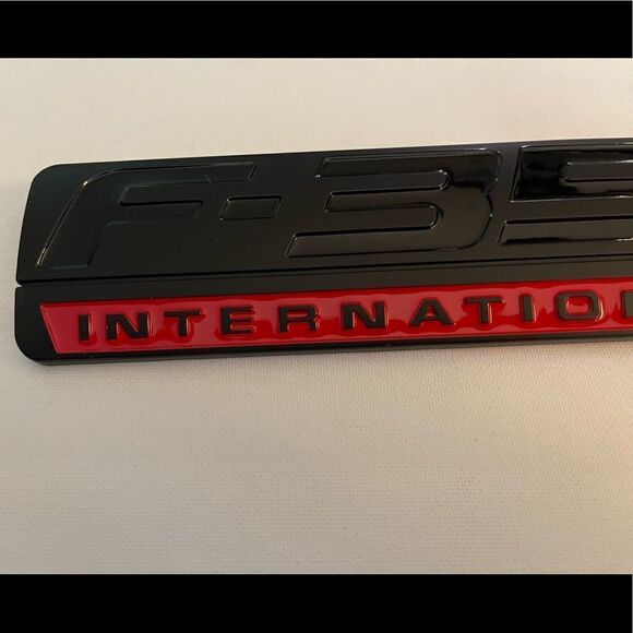 International F350 3D Side Emblem NWT - Picture 11 of 11